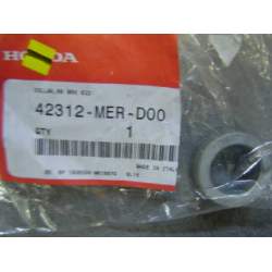 COLLAR, RR. BRAKE SIDE